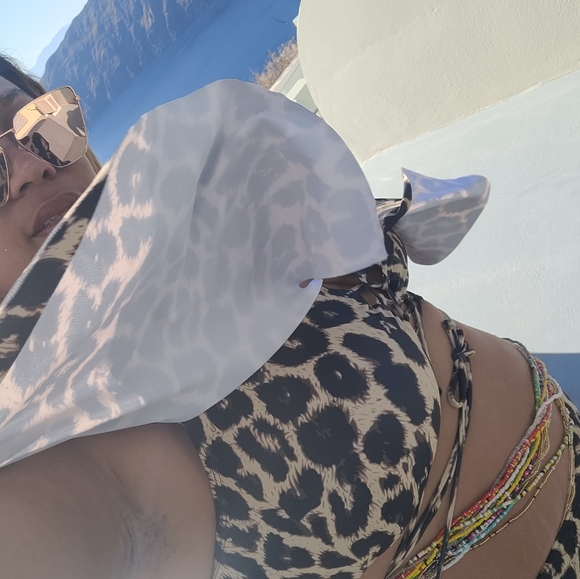 Animal print 2 piece bathing suit size 4xl. Great stretch 👌 - Picture 11 of 11